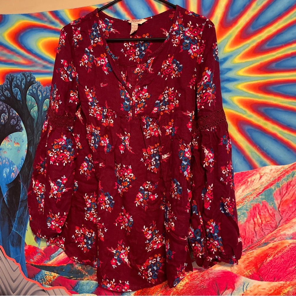 Arizona Jean co Red Floral Top